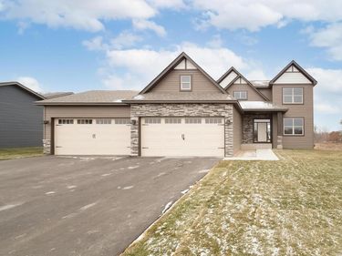 1135 168th Avenue NW, Andover, MN 55304