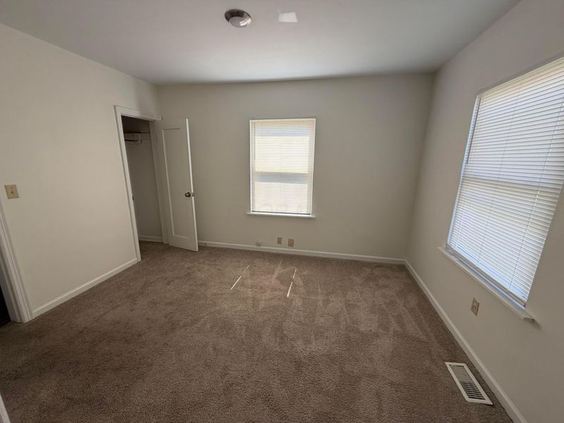 826 S Yearling Road , Columbus, OH 43213 Photo 10