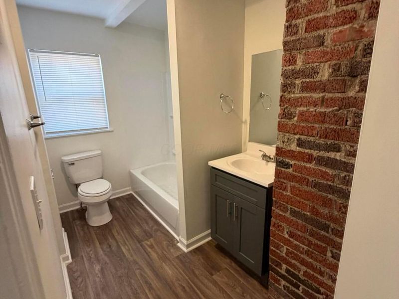 826 S Yearling Road , Columbus, OH 43213 Photo 12