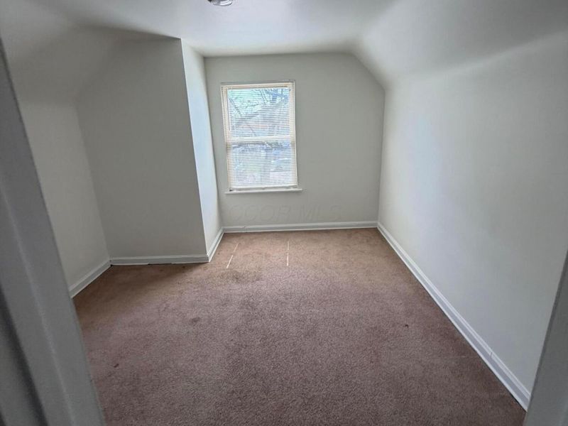 826 S Yearling Road , Columbus, OH 43213 Photo 16