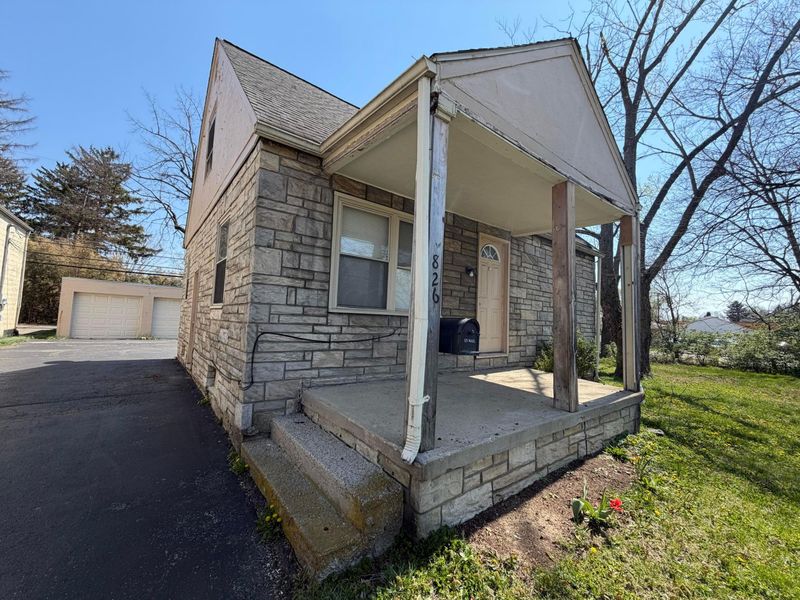 826 S Yearling Road , Columbus, OH 43213 Photo 2