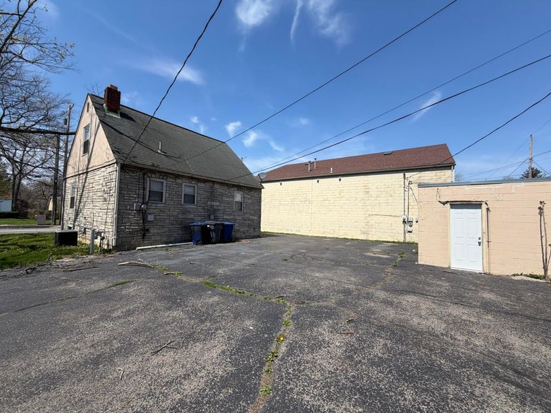 826 S Yearling Road , Columbus, OH 43213 Photo 4