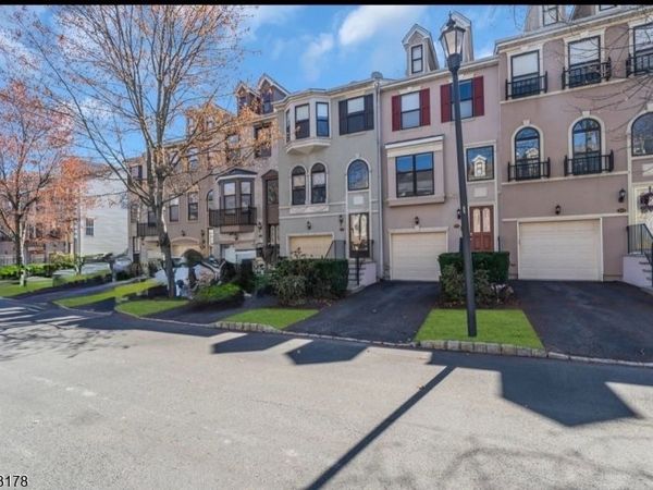 451 Hartford Dr, Nutley, NJ 07110