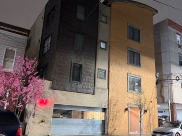 211 40Th St, Union, NJ 07087