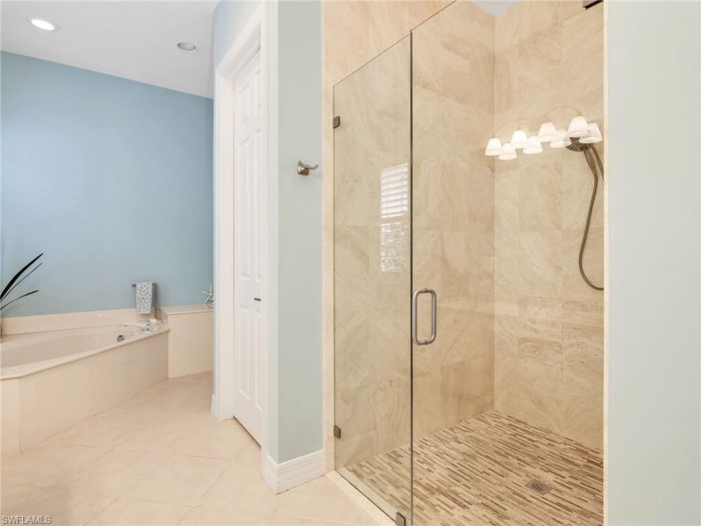 4232 Kensington High St , Naples, FL 34105 Photo