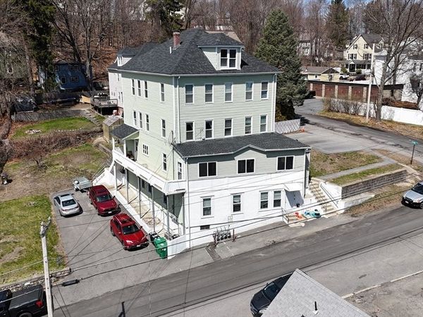 125 Grove St, Clinton, MA 01510