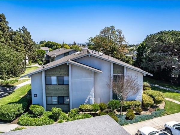 8566 Van Ness Court, Huntington Beach, CA 92646