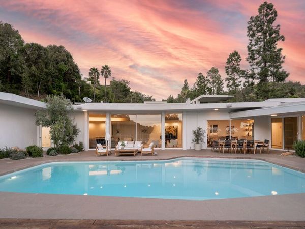 1121 Loma Vista Drive, Beverly Hills, CA 90210