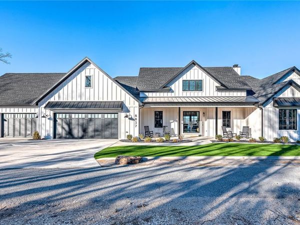 8837 Castleberry Way, Rogers, AR 72756