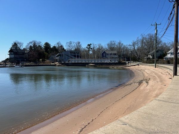 245 Alps , Branford, CT 06405