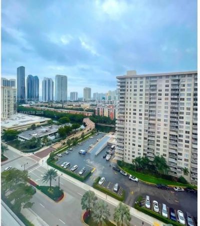 251 174th Street, Unit 1810, Sunny Isles Beach, FL 33160 Photo