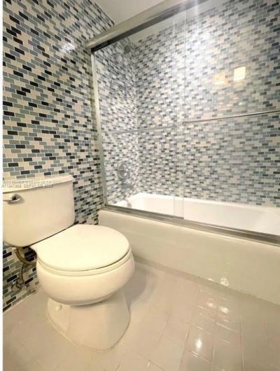 251 174th Street, Unit 1810, Sunny Isles Beach, FL 33160 Photo