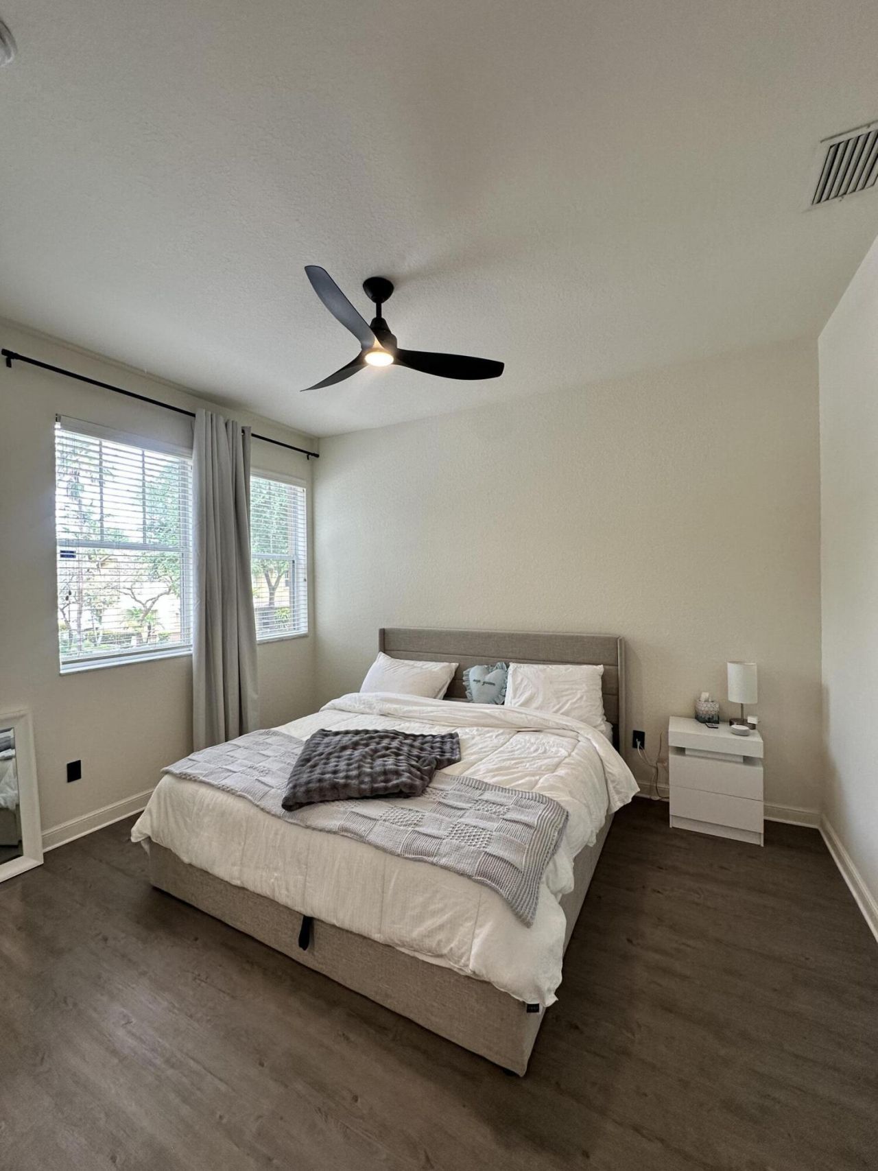 661 Corte Madera Lane, Unit 4, West Palm Beach, FL 33401 Photo