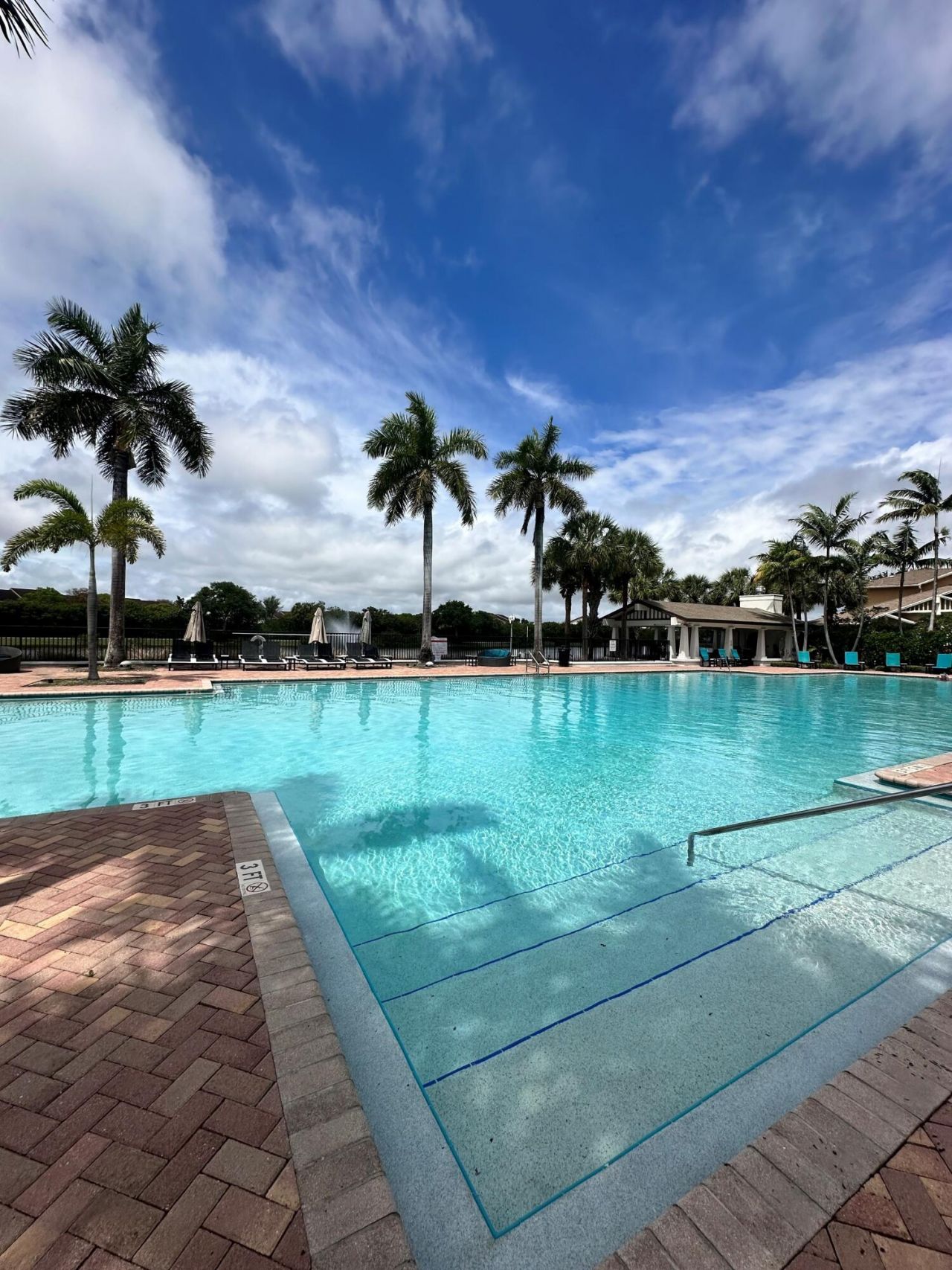 661 Corte Madera Lane, Unit 4, West Palm Beach, FL 33401 Photo