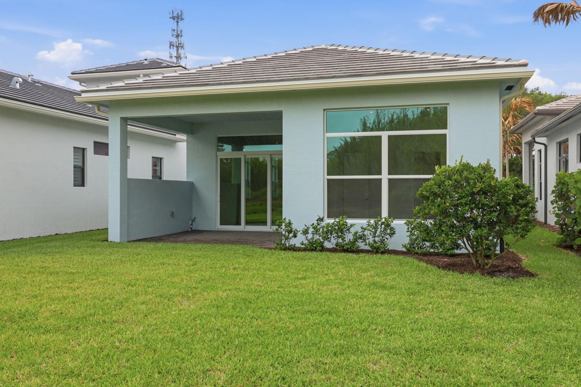 140 SE Via Tirso, Port Saint Lucie, FL 34952 Photo