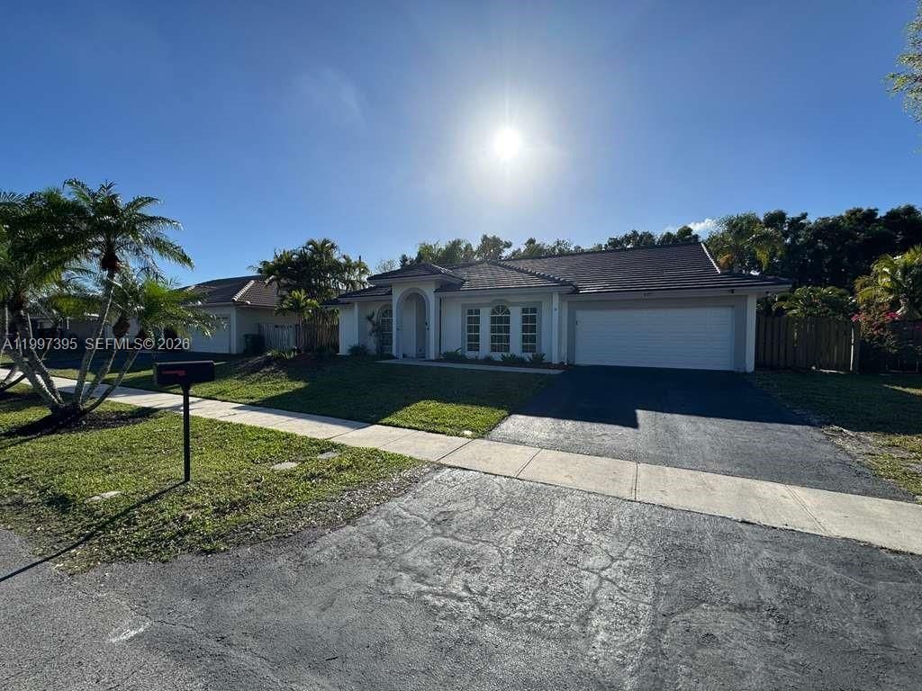 427 SW 169th Ter , Weston, FL 33326 Photo