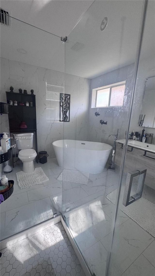 427 SW 169th Ter , Weston, FL 33326 Photo