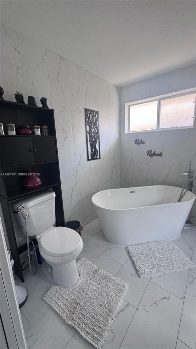 427 SW 169th Ter , Weston, FL 33326 Photo