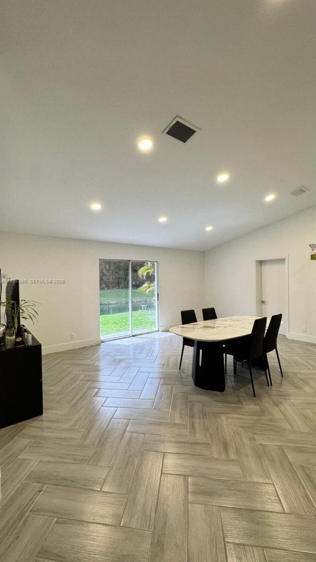 427 SW 169th Ter , Weston, FL 33326 Photo