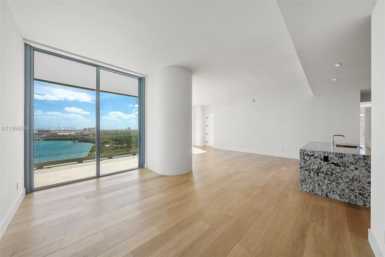 175 SE 25 Rd, Unit 2003, Miami, FL 33129 Photo