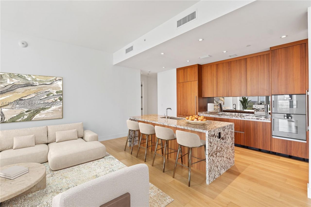 175 SE 25 Rd, Unit 2003, Miami, FL 33129 Photo