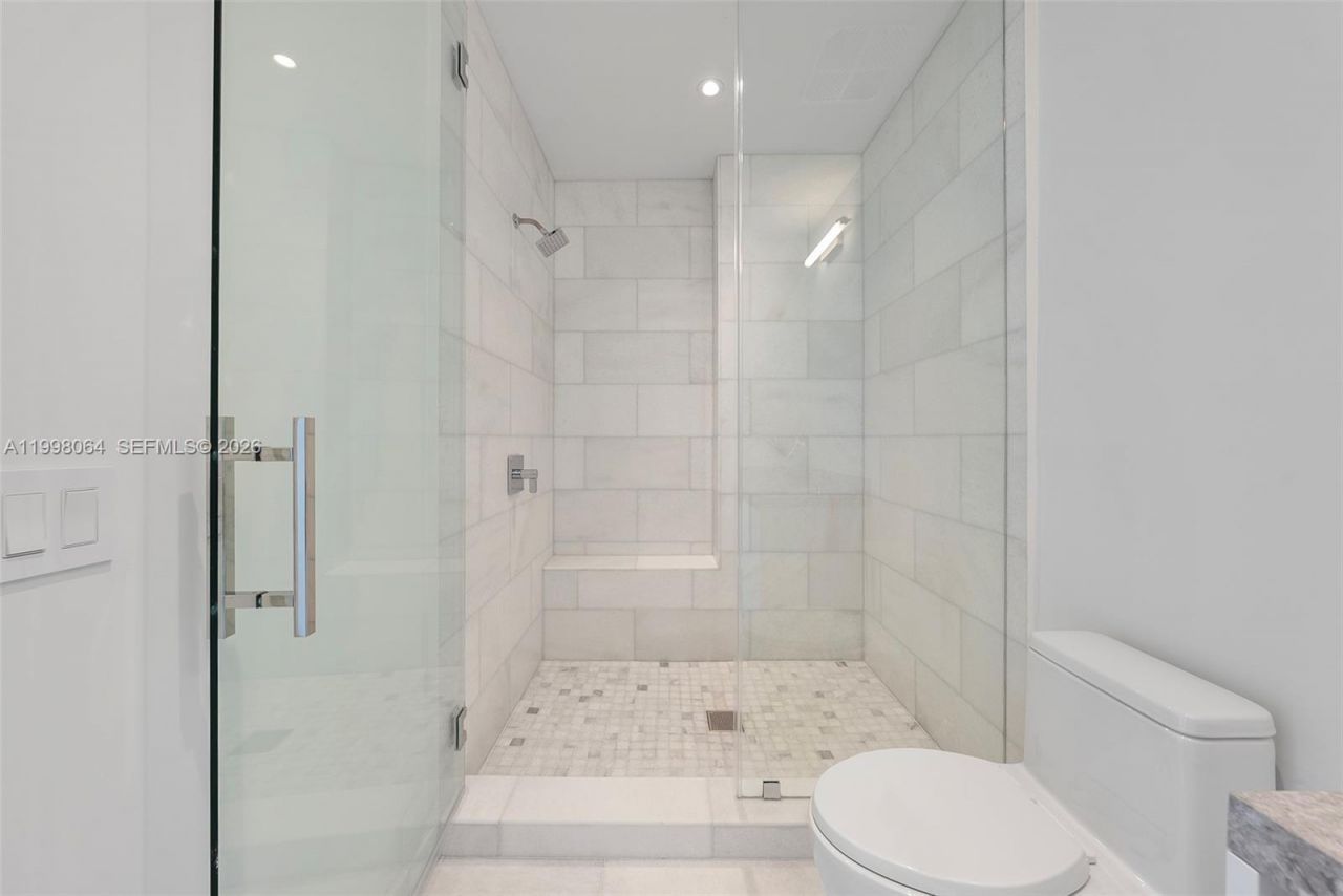 175 SE 25 Rd, Unit 2003, Miami, FL 33129 Photo