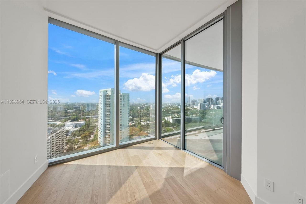 175 SE 25 Rd, Unit 2003, Miami, FL 33129 Photo