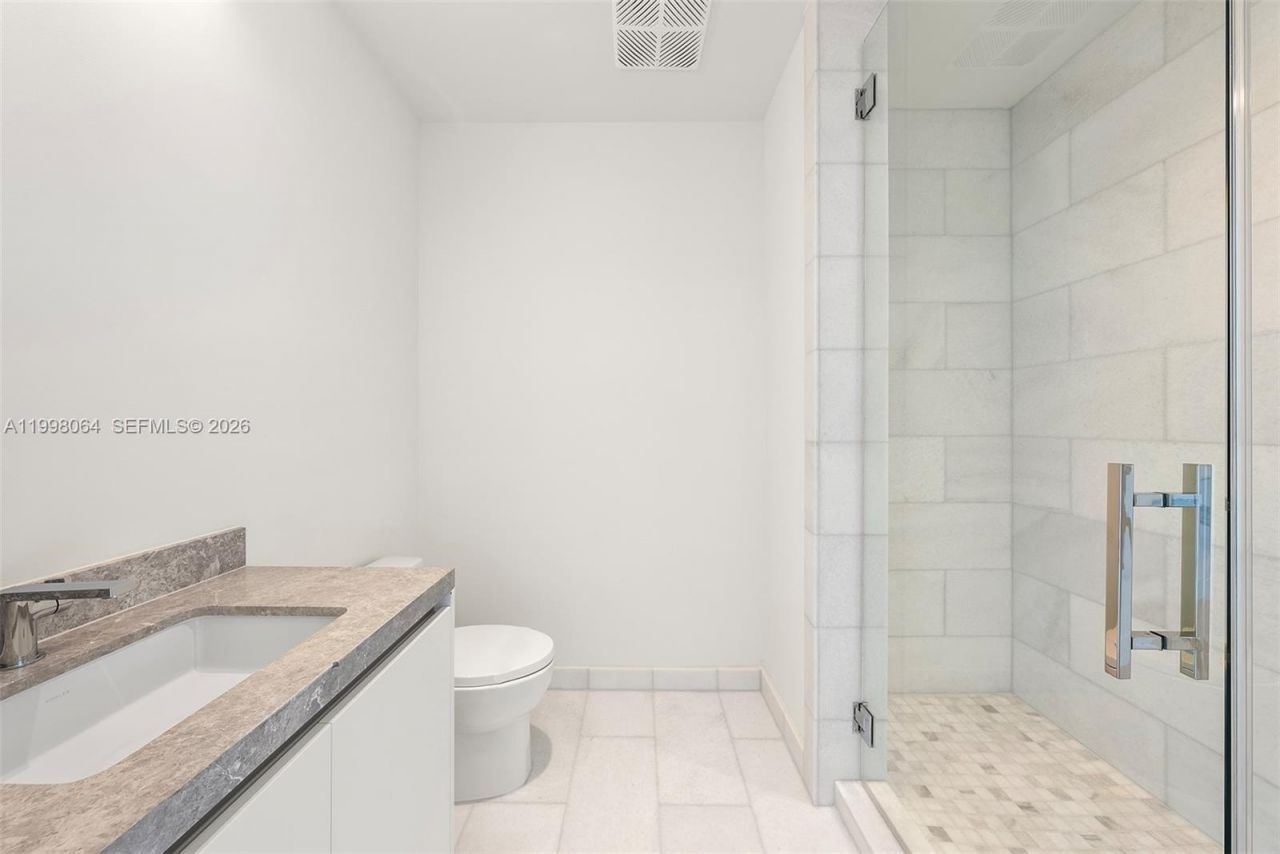 175 SE 25 Rd, Unit 2003, Miami, FL 33129 Photo