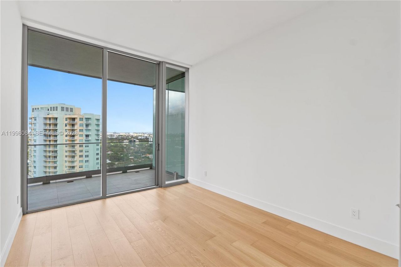 175 SE 25 Rd, Unit 2003, Miami, FL 33129 Photo