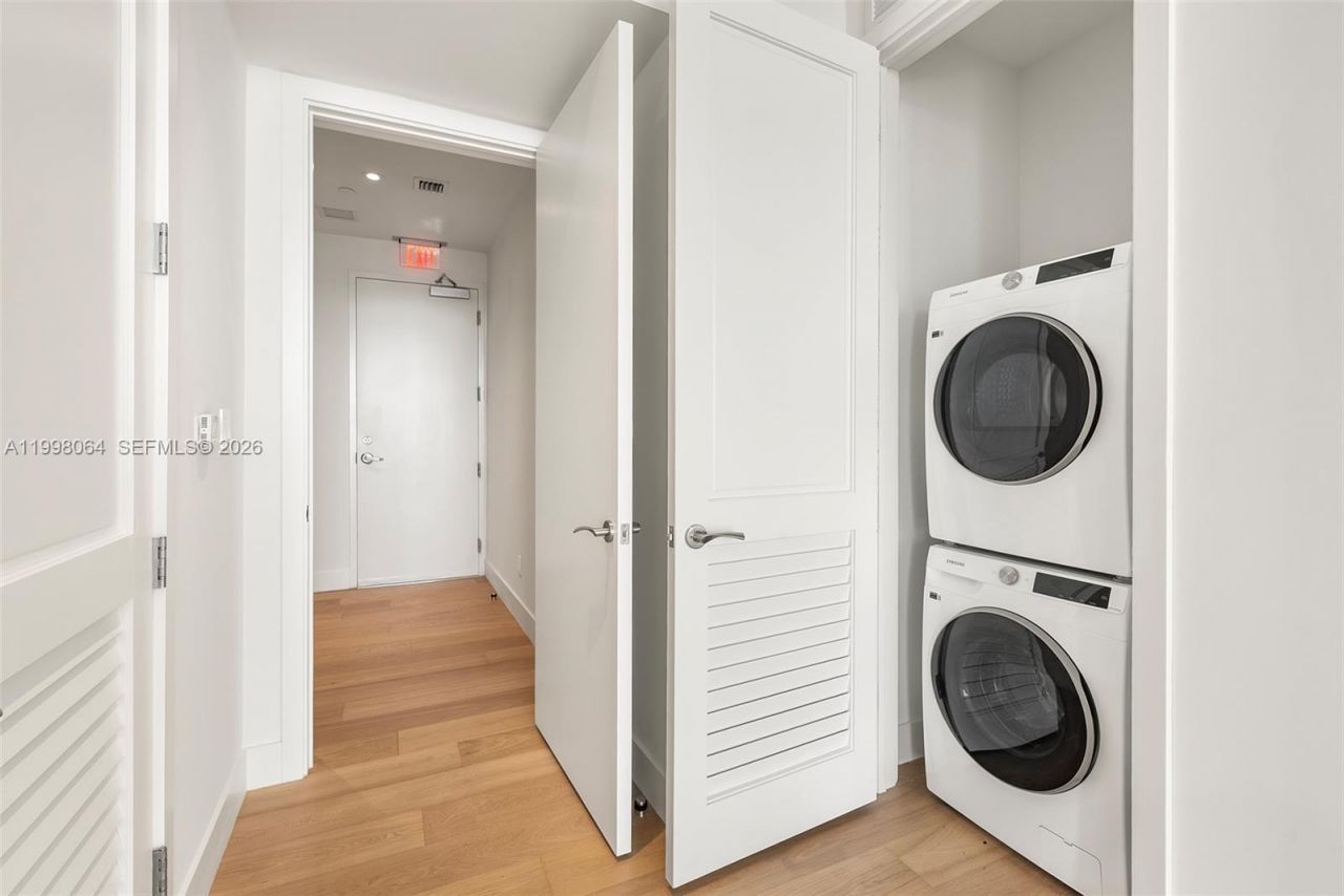 175 SE 25 Rd, Unit 2003, Miami, FL 33129 Photo