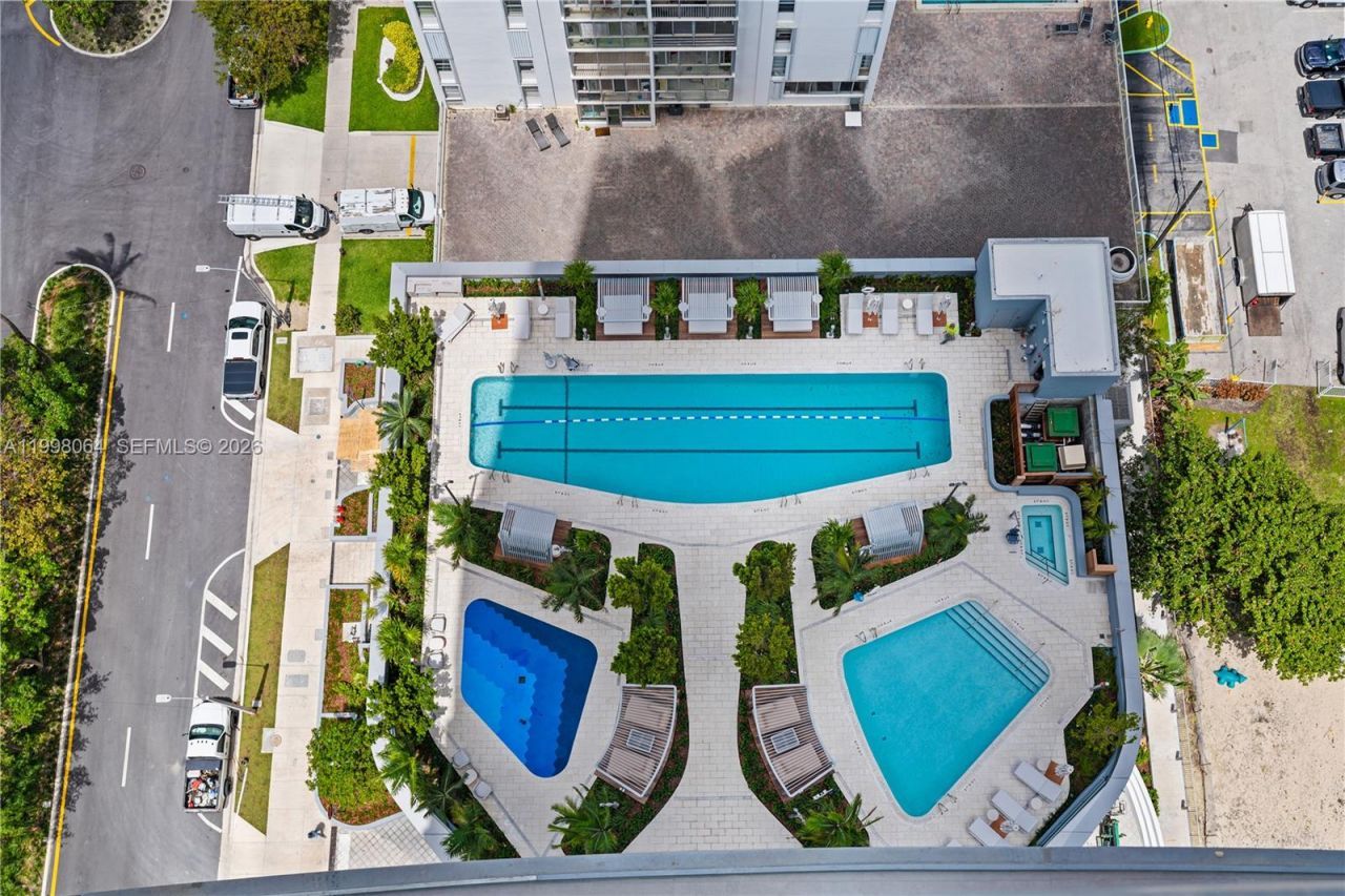 175 SE 25 Rd, Unit 2003, Miami, FL 33129 Photo