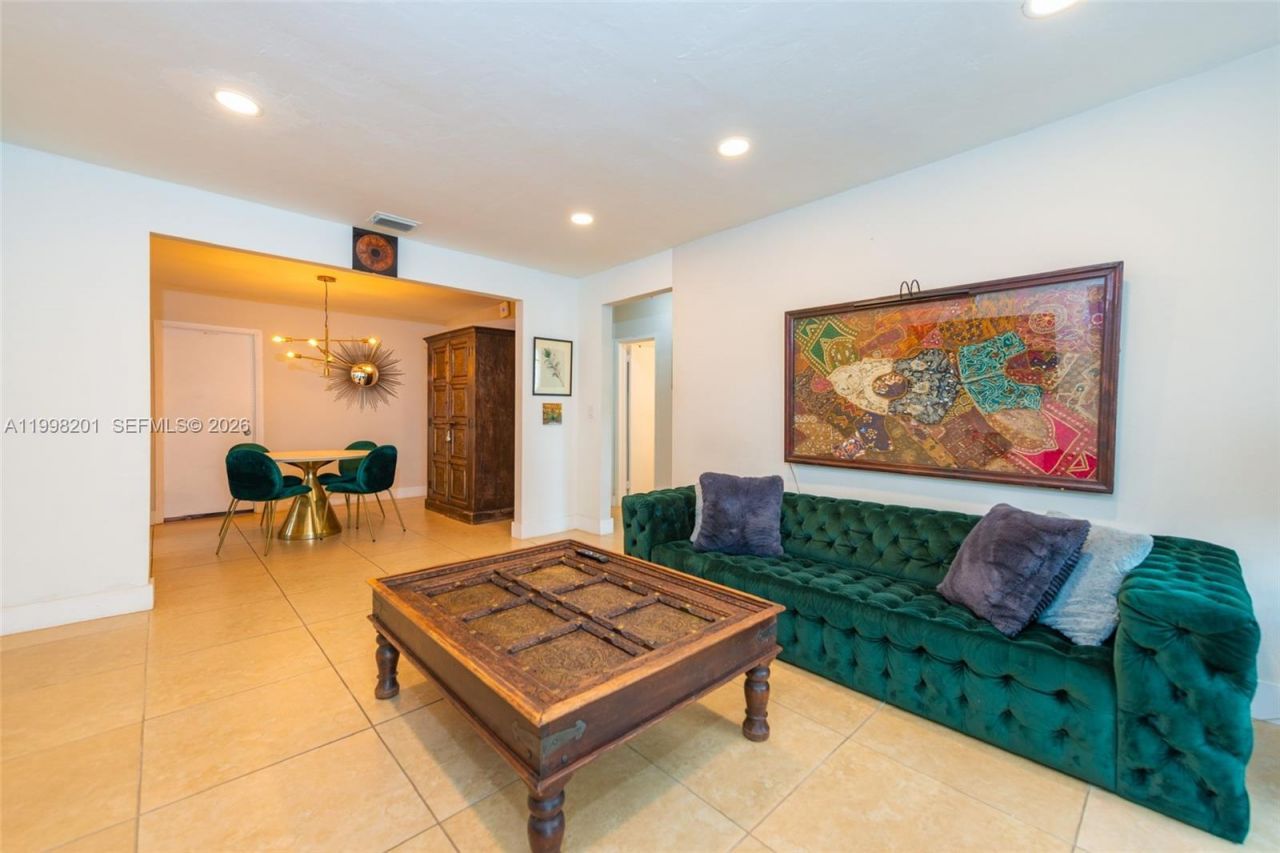 2925 NW 11th Ave , Unit Front, Miami, FL 33127 Photo