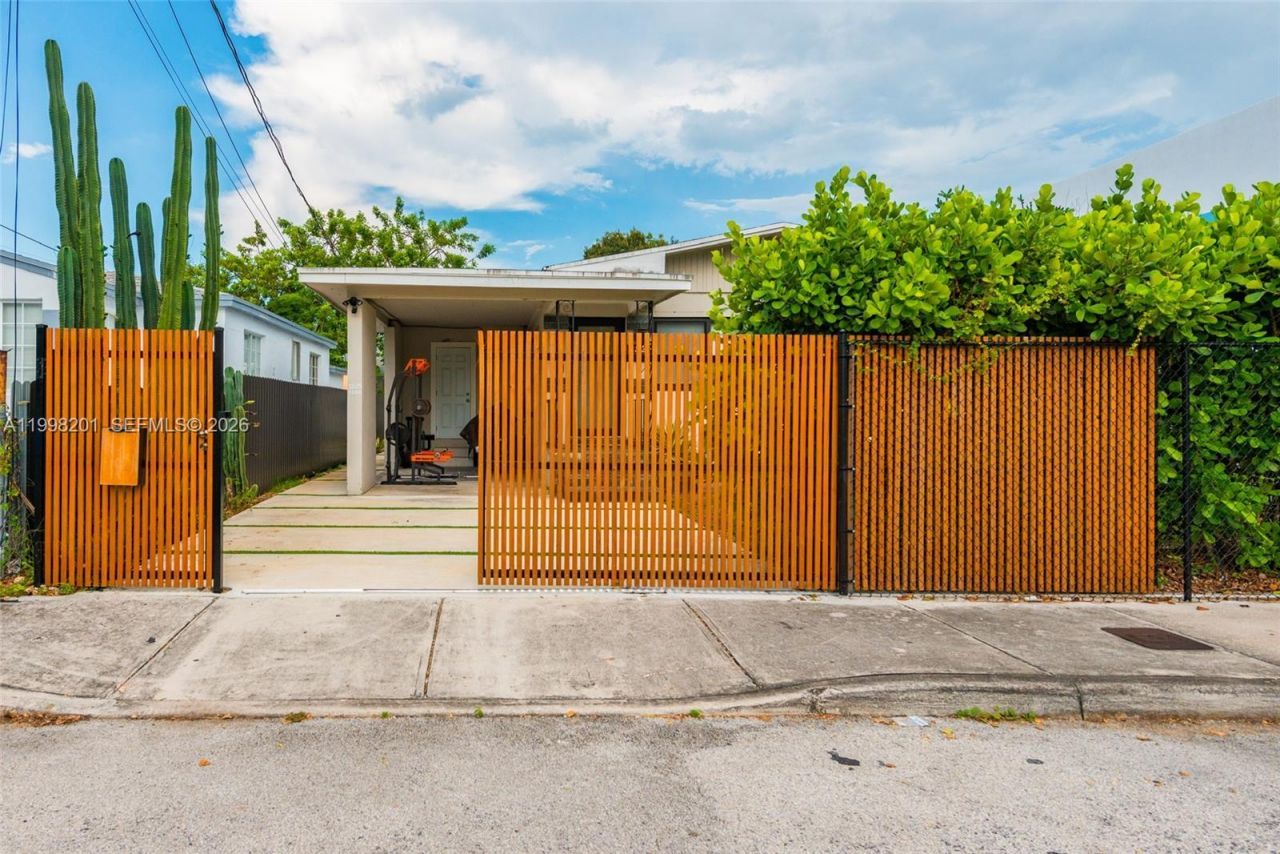 2925 NW 11th Ave , Unit Front, Miami, FL 33127 Photo