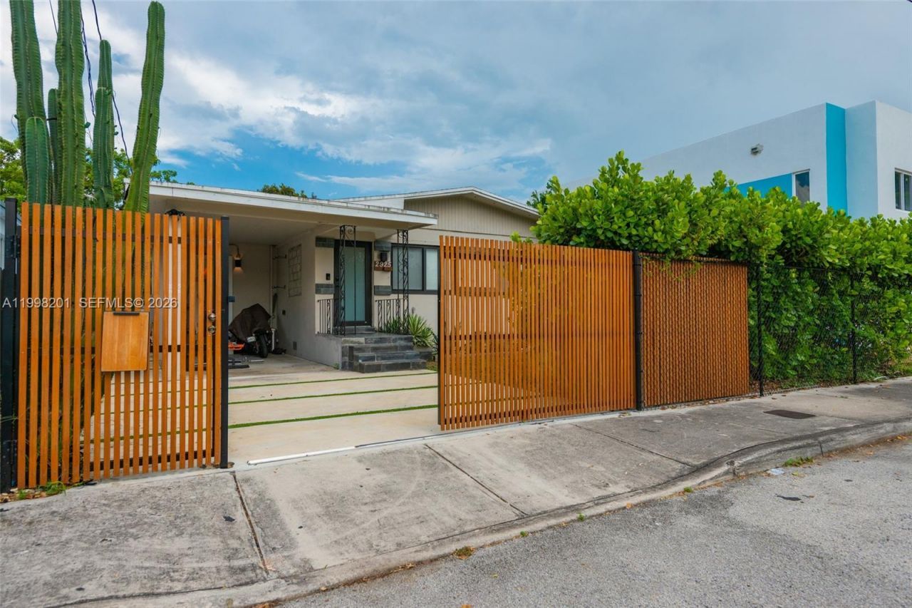 2925 NW 11th Ave , Unit Front, Miami, FL 33127 Photo