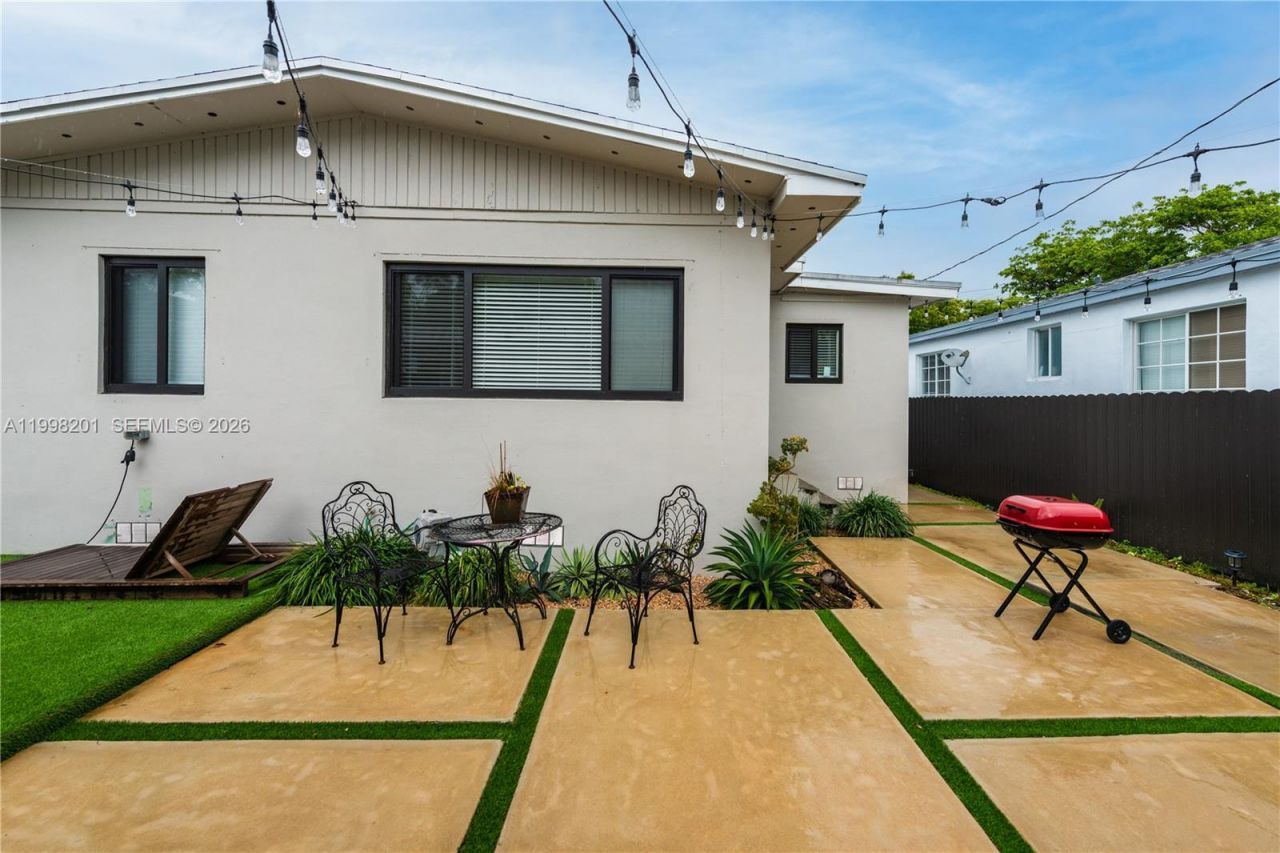 2925 NW 11th Ave , Unit Front, Miami, FL 33127 Photo