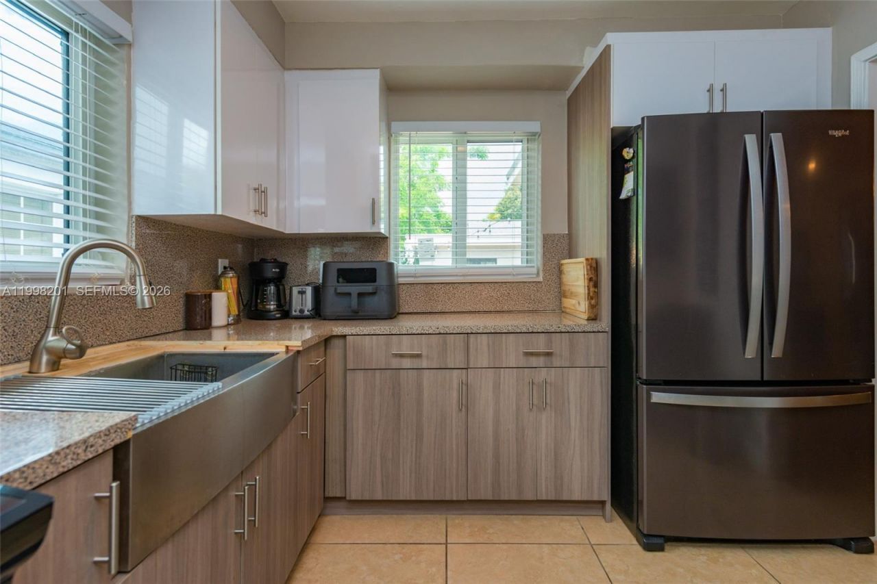 2925 NW 11th Ave , Unit Front, Miami, FL 33127 Photo