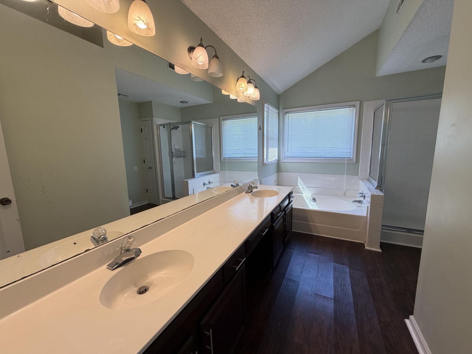 160 Wainwright Photo 11