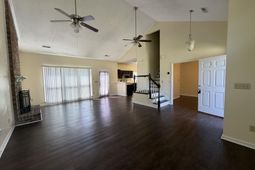 160 Wainwright photo 4