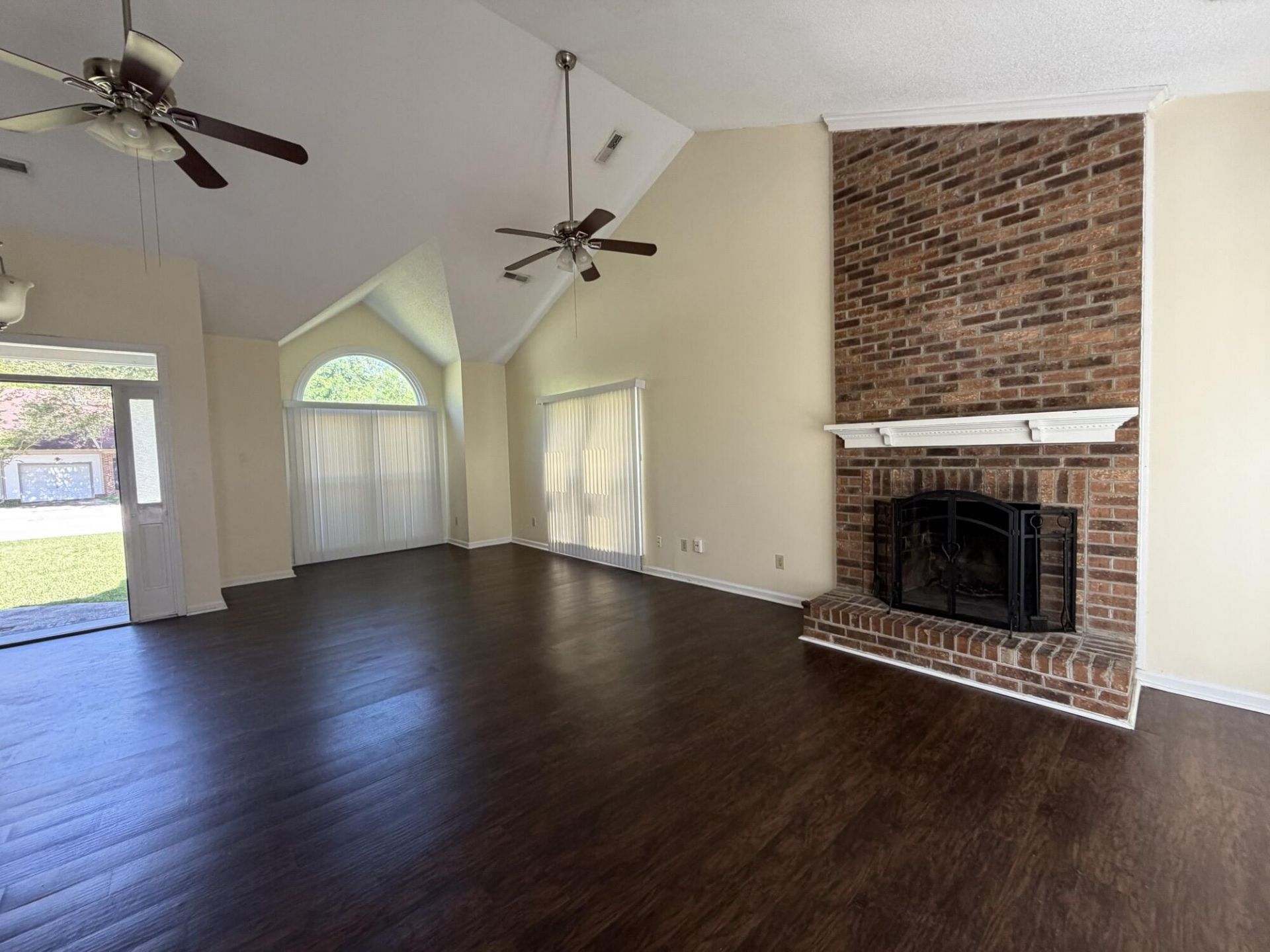 160 Wainwright Photo 4