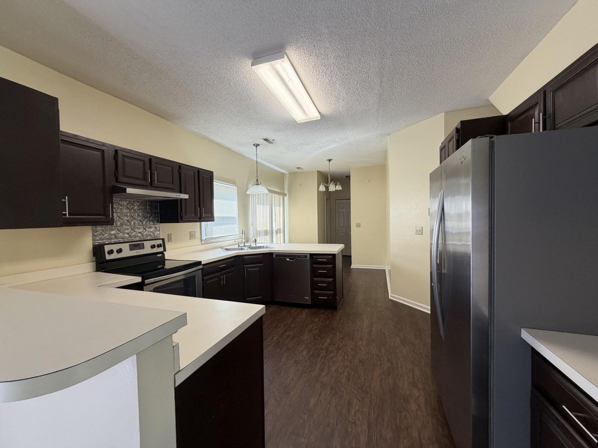 160 Wainwright Photo 7