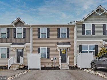3 CASTLE DRIVE, GILBERTSVILLE, PA 19525