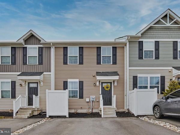 3 CASTLE DRIVE, GILBERTSVILLE, PA 19525