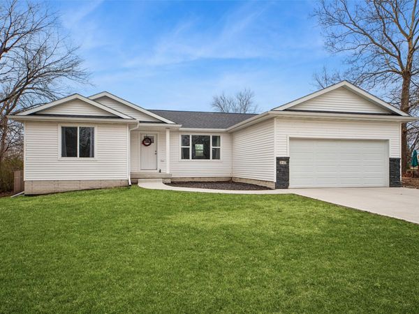 340 NW 2nd Street, Earlham, IA 50072