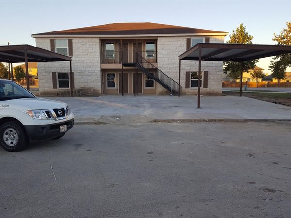 92 Sandstone DR, Unit B, Jarrell, TX 76537
