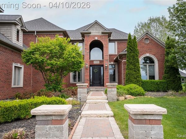 67102 Rachael Lane, Washington Twp, MI 48095