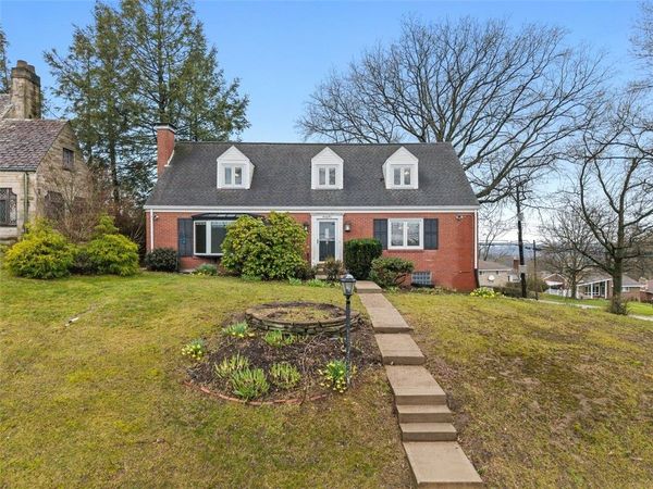 25 Carleton Dr, Pittsburgh, PA 15243