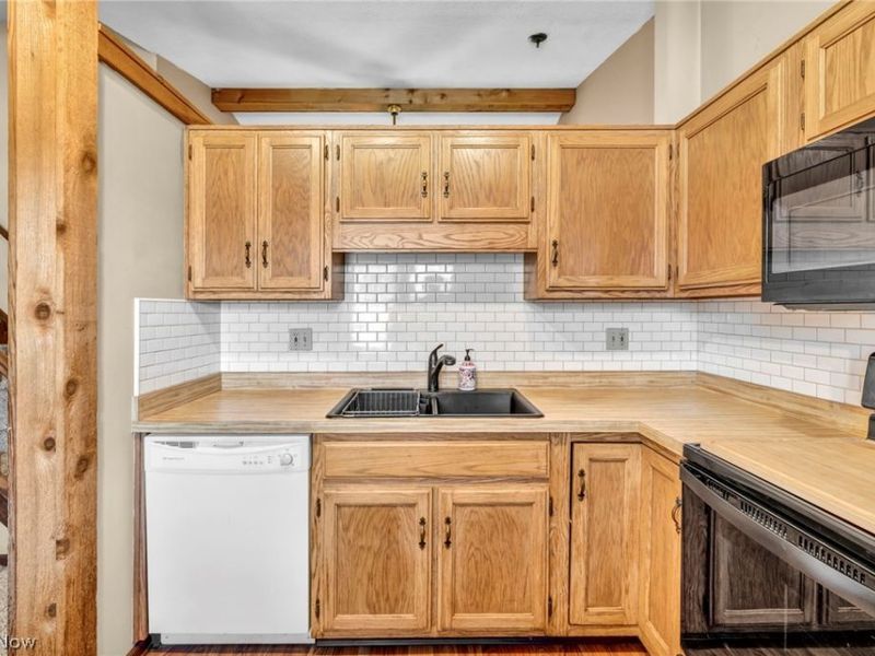 5279 Creekside Boulevard, Unit 07, Brunswick, OH 44212 Photo 11