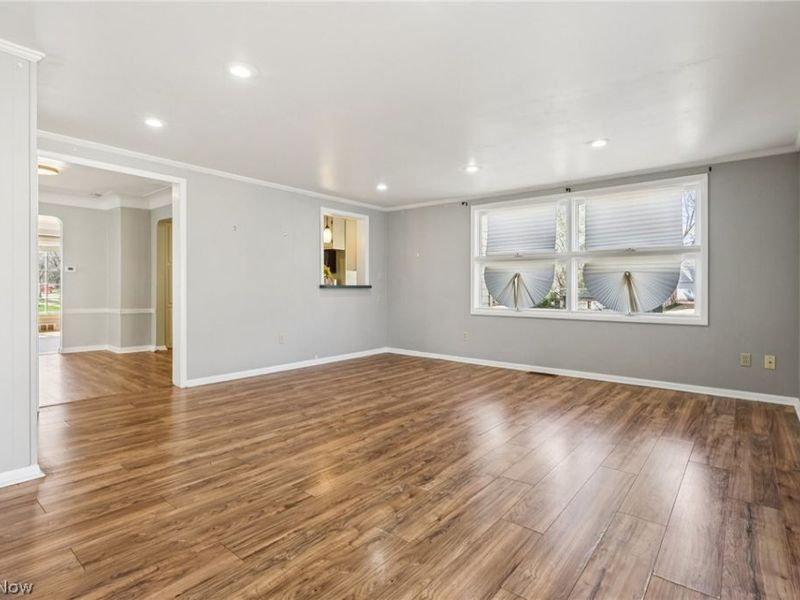 3741 Northwood Road, University Heights, OH 44118 Photo 12