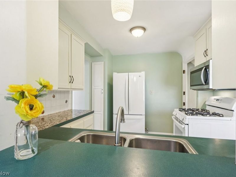 3741 Northwood Road, University Heights, OH 44118 Photo 13