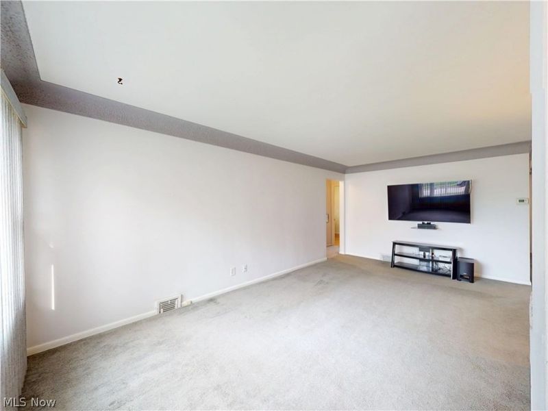 26361 Elinore Avenue, Euclid, OH 44132 Photo 3